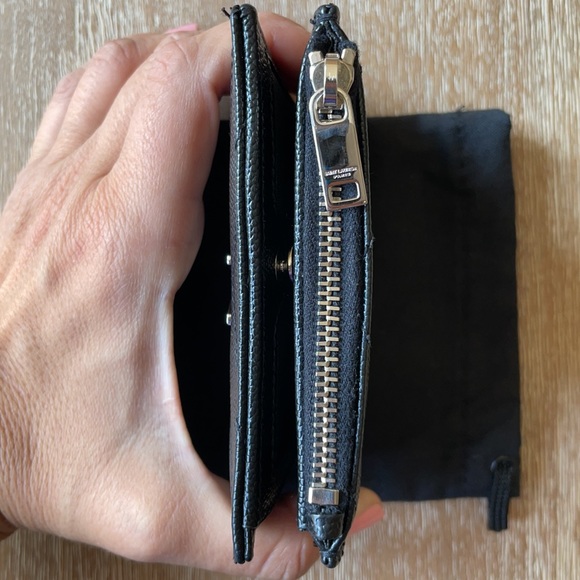 Saint Laurent Ladies Black Quilted Monogram Wallet - Picture 5 of 12